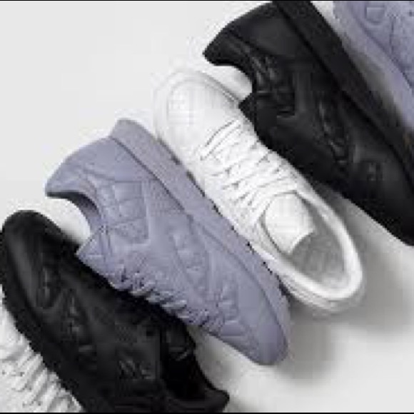 Reebok - Classic Leather Quilted Sneakers - Black - Size 36 (6US) - Picture 5 of 8